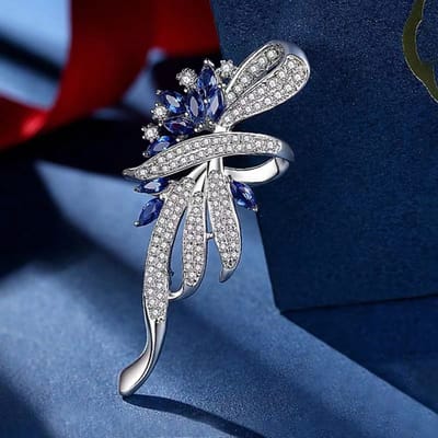 1 stuks luxueuze en modieuze dames kristallen strass broche, borstbloem accessoire voor colbert gray