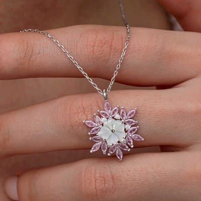 925 Sterling Zilveren Lotus Bloem Ketting – Roze Spirituele Damesketting – Symbool van Zuiverheid en Hergeboorte – Handgemaakt Cadeau voor Vrouwen
