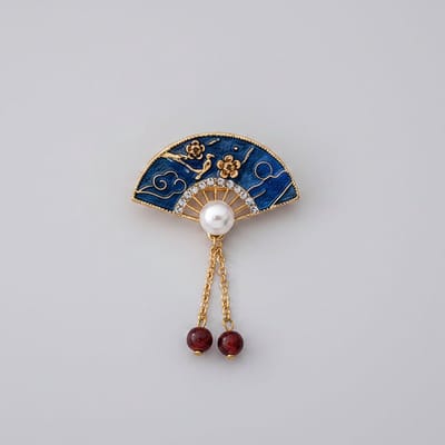 Waaierbroche Blauw met Parel en Hangende Details – Elegante Broche | Twinolo