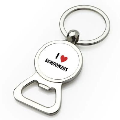 Akyol - i love schoonzus flesopener - Zus - de liefste schoonzus - verjaardag - cadeautje voor zus - zus artikelen - kado - geschenk - 9 bij 3 cm