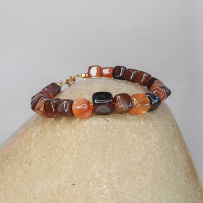 Ava & Imber | Focuum Armband Rood Agaat | Warme Kralenarmband Blok 6-8mm | Rood Agaat Edelsteen Kralen Damesarmband | Vrouwen Armband Verstelbaar Kralen Edelstenen Bruin Oranje Rood
