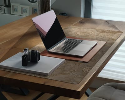 Coloray Bureau Onderlegger - Geëmbosseerde rozen Bureau Onderlegger Groot - 100 cm x 50 cm - Geel Bureau Onderlegger - Bureau Onderlegger XXL - Computer Mat - Bureau Pad - Bureau Mat