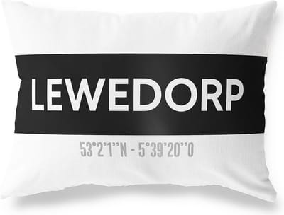 Tuinkussen LEWEDORP - ZEELAND met coördinaten - Buitenkussen - Bootkussen - Weerbestendig - Jouw Plaats - Studio216 - Modern - Zwart-Wit - 50x30cm