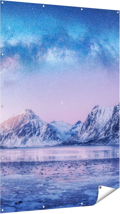Gards Tuinposter Melkweg bij de Besneeuwde bergen - 120x180 cm - Tuindoek - Tuindecoratie - Wanddecoratie buiten - Tuinschilderij