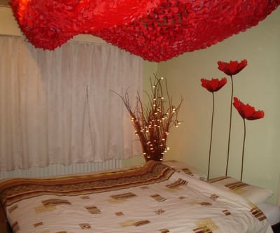 Camouflagenet 360x360cm van CamoBob zonder subnet in rood design, brandvertragend behandeld.