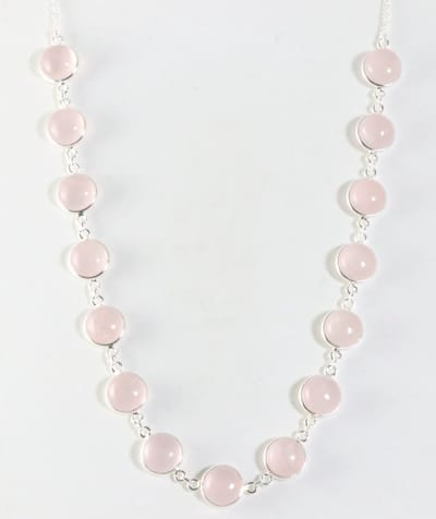Zilveren collier met rozenkwarts