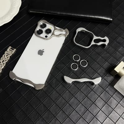Luxe Metalen Titanium Legering Onregelmatige Telefoon Case Voor iPhone 13 14 15 Pro Max 14 15Plus Alien Aluminium Lens ring Bescherming Cover For iPhone 15&Case & Camera Protector