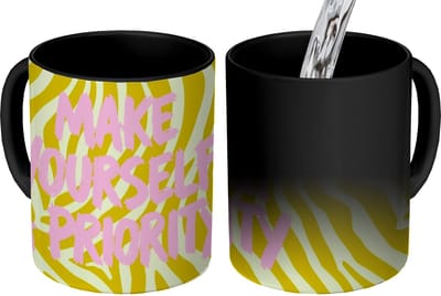 Magische Mok - Foto op Warmte Mokken - Koffiemok - Zebraprint - Priority - Roze - Magic Mok - Beker - 350 ML - Theemok - Mok met Tekst