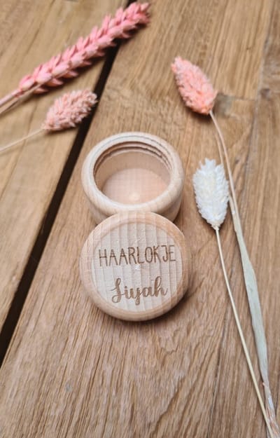 Bewaardoosje | haarlokje | haarlokdoosje | opdruk: gegraveerd | gepersonaliseerd bewaarpotje | haarlokpotje | RoNa Design