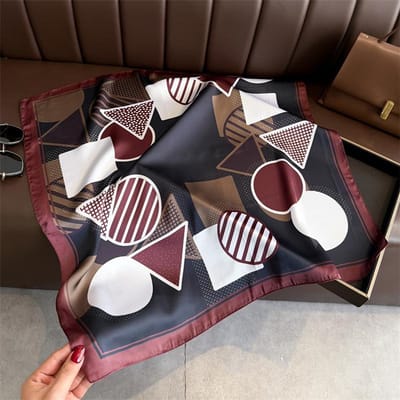 Nieuw Luxe Design Zijden Vierkante Sjaal Dames Zachte Satijnen Nekdas Zakdoek Neckerchief Hijab Vrouwelijke Decoratie Foulard Hoofddoek 66-70cm black