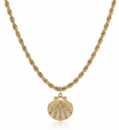 Goudkleurige ketting met gedraaide schakel en schelpvormige hanger – ketting voor dames – met fonkelende details – fantasiehanger