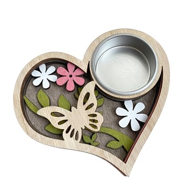 Beige hout waxinelichthouder hart vorm met bloemen en vlinder decoratie kaars houder decoratief voor tafel en interieur geschikt voor dames en heren