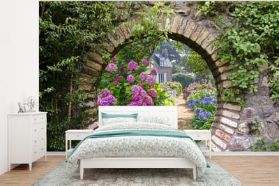 Behang - Fotobehang Doorkijk - Bloemen - Hortensia - Zomer - Breedte 295 cm x hoogte 220 cm