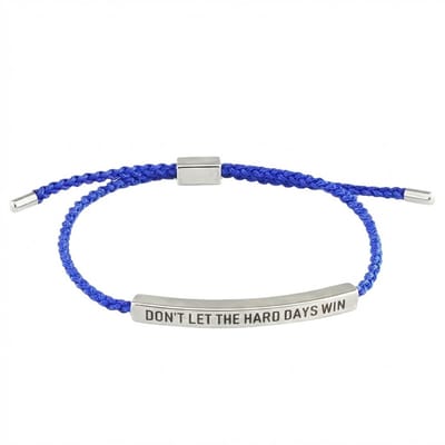 Kobaltblauw gevlochten koord armband voor heren en dames met zilverkleurige plaat en gegraveerde tekst "Don't Let The Hard Days Win" – verstelbaar