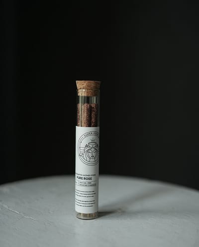 Super Food Ceremony - Wierook stokjes – 100% Authentiek PURE ROSE - Rechtstreeks uit PERU - 9 incense sticks - Holistic support - Stokjes - Yoga en Meditatie - energetische reiniging