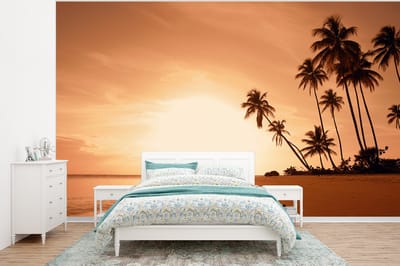 Behang - Fotobehang Zonsondergang - Tropisch - Palmboom - Strand - Zee - Breedte 350 cm x hoogte 260 cm