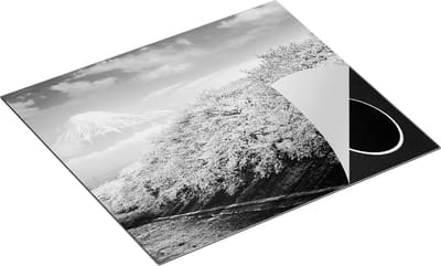 Chefcare Inductie Beschermer Roze Bloesembomen bij de Fuji Berg - Zwart Wit - 60x50 cm - Afdekplaat Inductie - Kookplaat Beschermer - Inductie Mat