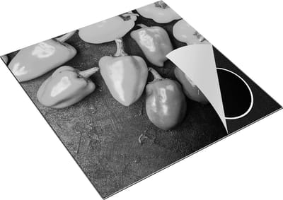 Chefcare Inductie Beschermer Paprika's op Zwarte Marmer - Zwart Wit - 78x78 cm - Afdekplaat Inductie - Kookplaat Beschermer - Inductie Mat