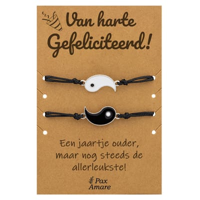 Vriendschapsarmbandjes voor 2 "Van Harte Gefeliciteerd" - Yin Yang - BFF Armbandjes met Verjaardags Cadeau Kaartje - Zilverkleurig - Elastisch Verstelbaar - Pax Amare