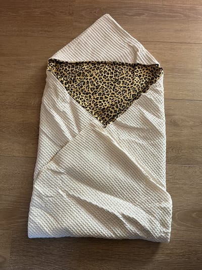 Omslagdoek | Baby deken | Wikkel deken | Crème | Zomer| Katoen | Waffelstof | zo lief89 | Handgemaakt | Vlinders|