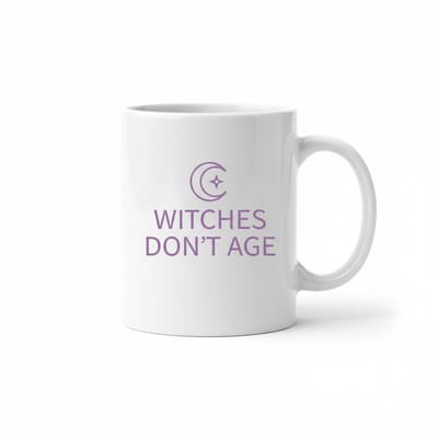 Witches Don’t Age Koffiemok 330 ml – Magische Quote Keramische Mok voor Heksen & Fantasy Fans