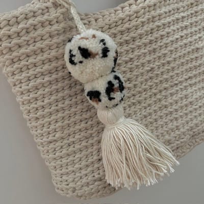 Luna-Leena duurzame pom pom tas bedel leopard - wol & katoen kwast - L30 cm - hand gemaakt in Nepal - bag charm animal print - trendy accessoires - gift - tas accessoires - panter print tas hanger - cadeau