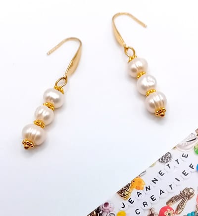 Jeannette-Creatief® - Chique - Élégance 01 - Oorhangers - Oorbellen - Parels - Oorbellen parels - kralen - Oorbellen Zoetwaterparels - Zoetwaterparels - Oorbellen Goud Parelmoer - RVS - Sieraden - Moederdag