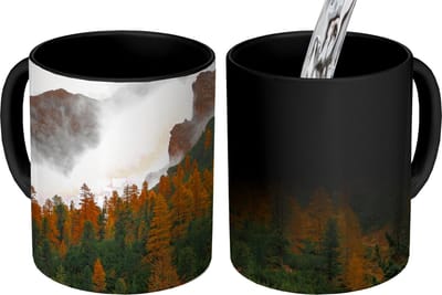 Magische Mok - Foto op Warmte Mokken - Koffiemok - Dennenboom - Herfst - Berg - landschap - Magic Mok - Beker - 350 ML - Theemok