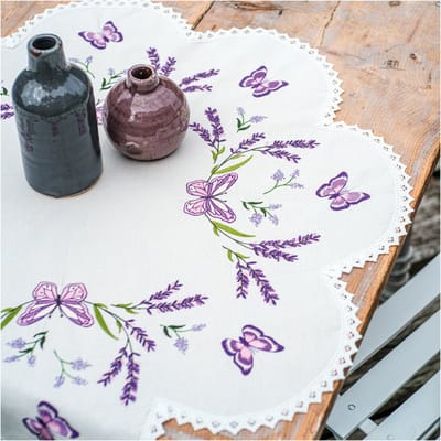 Vervaco - Vorm tafelkleed kit - Lavendel - PN-0219165 - Borduren - Borduurpakket - Borduurpakket volwassenen - Borduurpakket kind