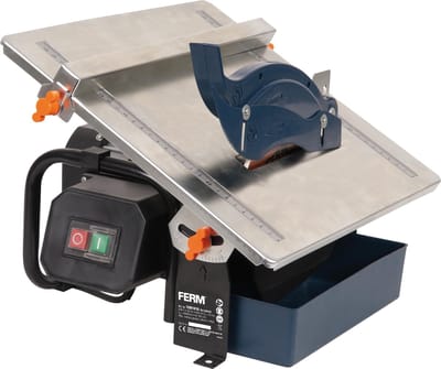 FERM - TCM1010 - Tegelzaagmachine - 180mm - 600W - Inductiemotor - Diamant zaagblad - Watergekoeld - RVS werkblad - 45 graden kantelbaar - Voor tegels tot dikte van - 34mm - 2992toeren/min - Verstek-/Parallelgeleider - Veiligheidsbril - Wandtegelzaag