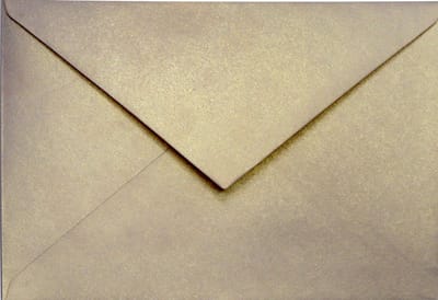 Metallic (parelmoer) roze enveloppen C6 - 114 x 162 mm - A6 - 25 stuks - NK natgelijmde - 120 gram - Aster Metallic - Netuno