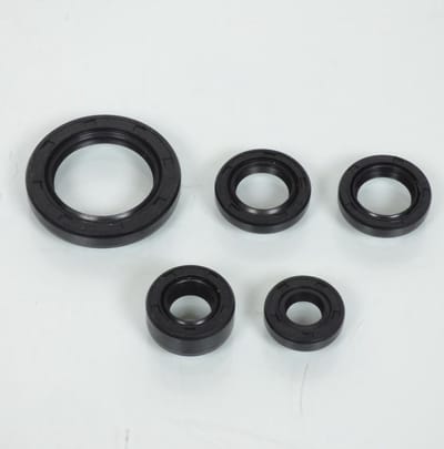 Pochette de cinq joints spis de bas moteur TNT pour moto Suzuki 125 GN 67093