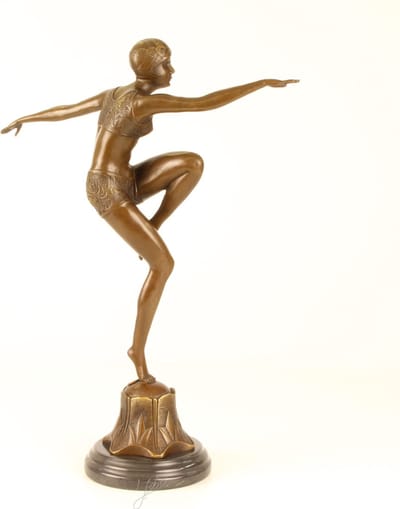 BRONZEN beeld houw werk GENOEMD CON BRIO Hoogte: 45,2 Breedte: 14,1 Lengte: 34,9