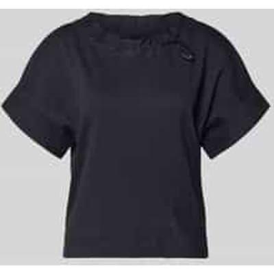 t-shirt met steekzak aan de zoom