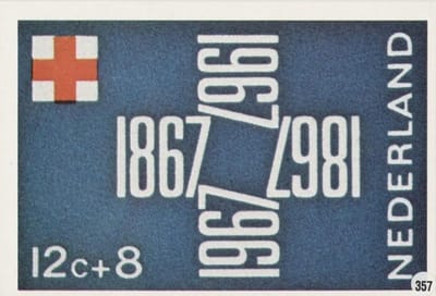 Briefkaart met afbeelding Rode Kruis embleem postzegel