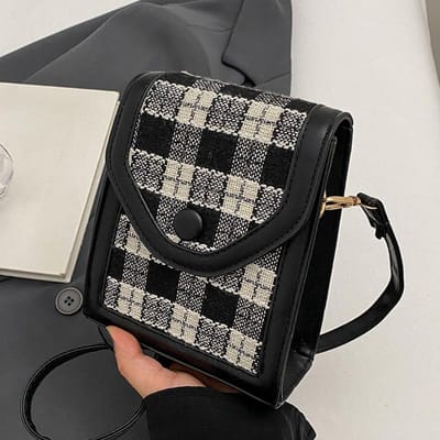 Sacs à la mode pour femmes en automne et en hiver Nouvelle mode Polyvalent Sac bandoulière pour téléphone portable pour femmes Ins Petit sac carré à une épaule black