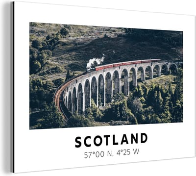 Wanddecoratie Metaal - Aluminium Schilderij Industrieel - Schotland - Trein - Vintage - Brug - 180x120 cm - Dibond - Foto op aluminium - Industriële muurdecoratie - Voor de woonkamer/slaapkamer
