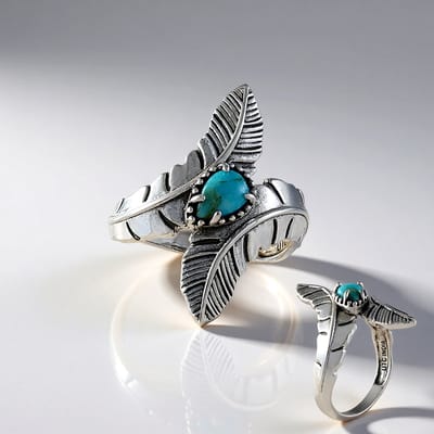 Cavill - Zilveren ring met Kingman turkoois 0,34 ct - 925 Sterling zilver - Boho stijl met verenmotief - Stoere damesring in western stijl