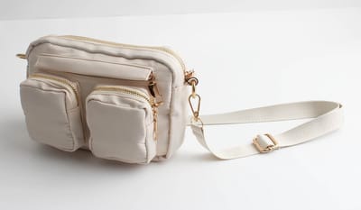 Valentina Crossbody Tas - Beige - Dames schoudertas klein model - 5 rits vakken - Stijlvol en Functioneel - Accessories Junkie Amsterdam