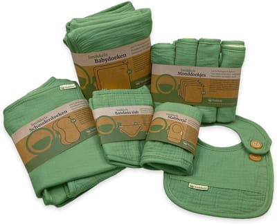 Smikkels babytextiel starterset groen – compleet 12-delig – biologisch katoen – hydrofiel en badstof – ideaal voor babyuitzet of kraamcadeau