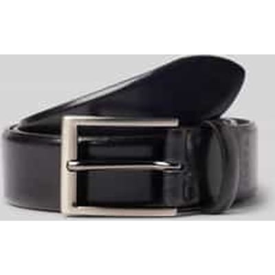 Leren riem met label in reliëf