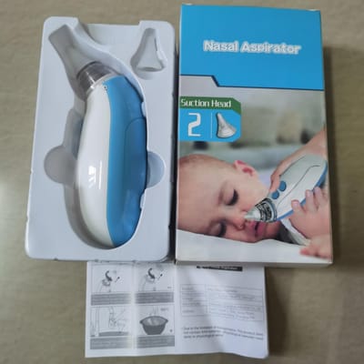 Product Elektrisch Neuszuigapparaat voor Baby's, Zuigelingen en Peuters om Snot op te Zuigen, en Baby's om Hun Neus en Feces Via Hun Neuzen Schoon te Maken. blue