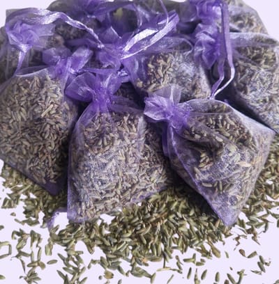 15 stuks Biologische Lavendel Geurzakjes ± 3 gram - Biologische Lavendel - 15 stuks - Paars/Lila- Organza Zakjes - lavendel - geurzakje - natuurlijke lavendel - Geurzakjes voor kledingkast - Geurzakjes - Lavendel