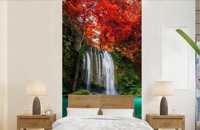 Behang - Fotobehang Waterval - boom - Rood - Herfst - Water - Breedte 120 cm x hoogte 240 cm