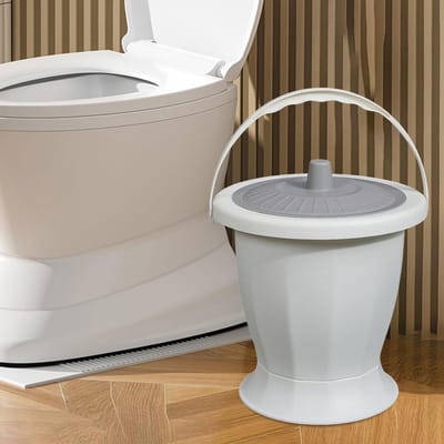 Draagbaar toilet - Noodurinoir Kamerpot - Nachtelijk gebruik - Met afsluitbaar deksel - 23.5 cm hoog - Wit