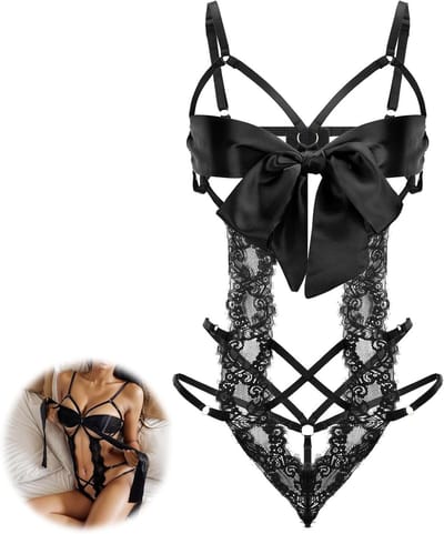 Verleidelijke Dames Lingerieset met Strik en Kanten voor een Romantische Valentijnsdag Outfit