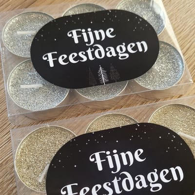 Zilverkleurige Waxinelichtjes - Kerst - Kadootje - Kerstcadeau - Glitter - Zilver - Fijne Feestdagen - Doosje 6 stuks