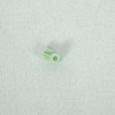 Agrafe carrosserie pour scooter Peugeot 50 Jet force 1173933400 739334 Neuf