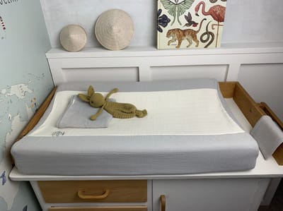 Oker en Mos - Aankleedkussenhoes baby zandgrijs - 70x45cm