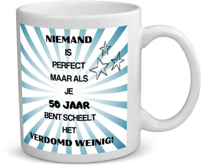 Akyol - 50 jaar sarah en abraham cadeau - koffiemok - theemok - Hoera 50 jaar - met opdruk - hoera 50 jaar - jubileum man en vrouw - jarig - grappige tekst - 350 ML inhoud